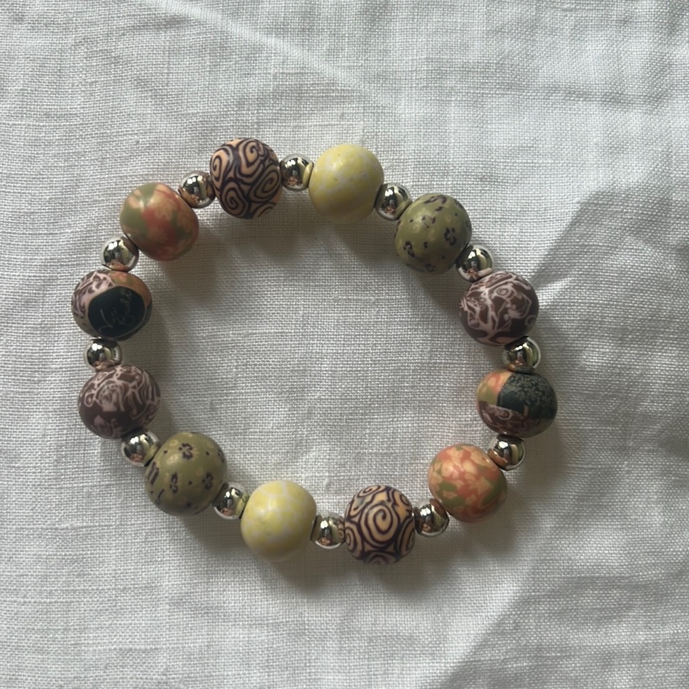 Bead bracelet